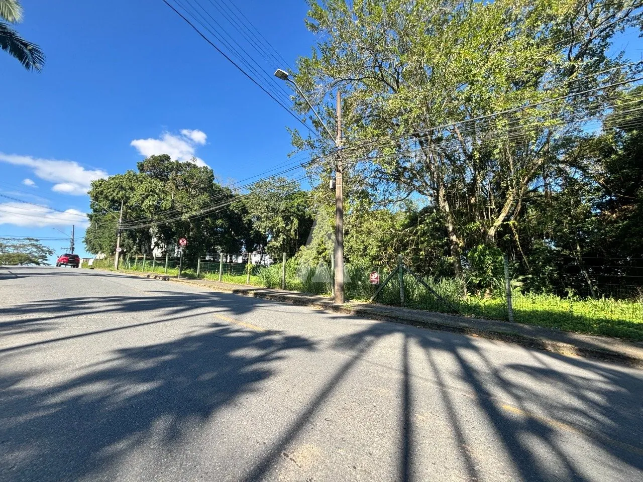 Terreno à venda no bairro Floresta em Joinville, por R$ 1.440.000.00. — foto 2