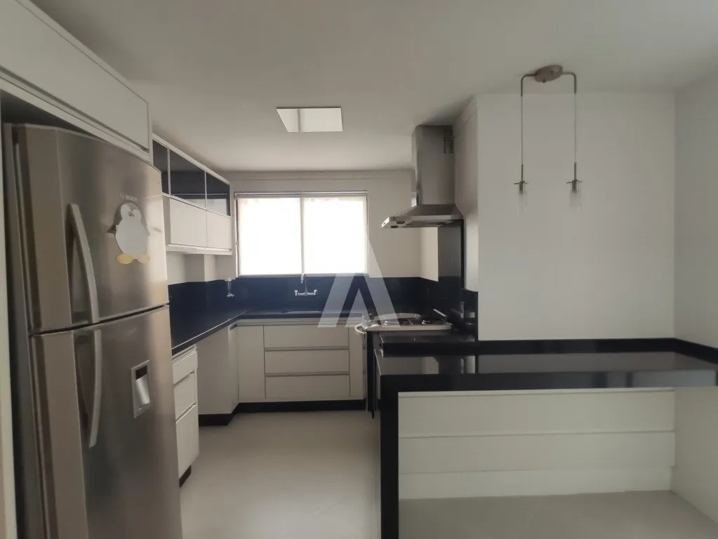 Apartamento com 1 suíte e mais 2 quartos à venda no bairro ATIRADORES em JOINVILLE, por R$ 1.200.000.00. — foto 3