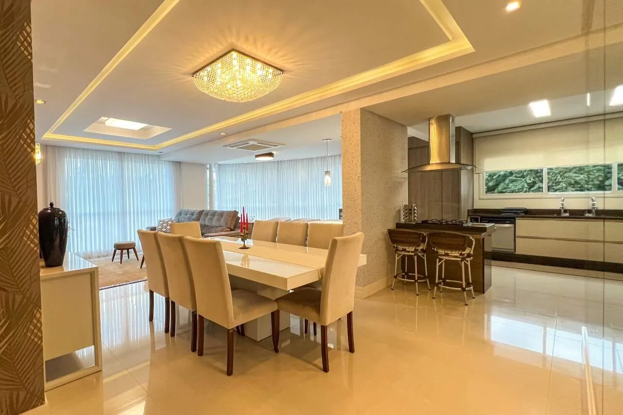 Apartamento · à venda · 3 quartos · 176m² · Vila Nova, Blumenau