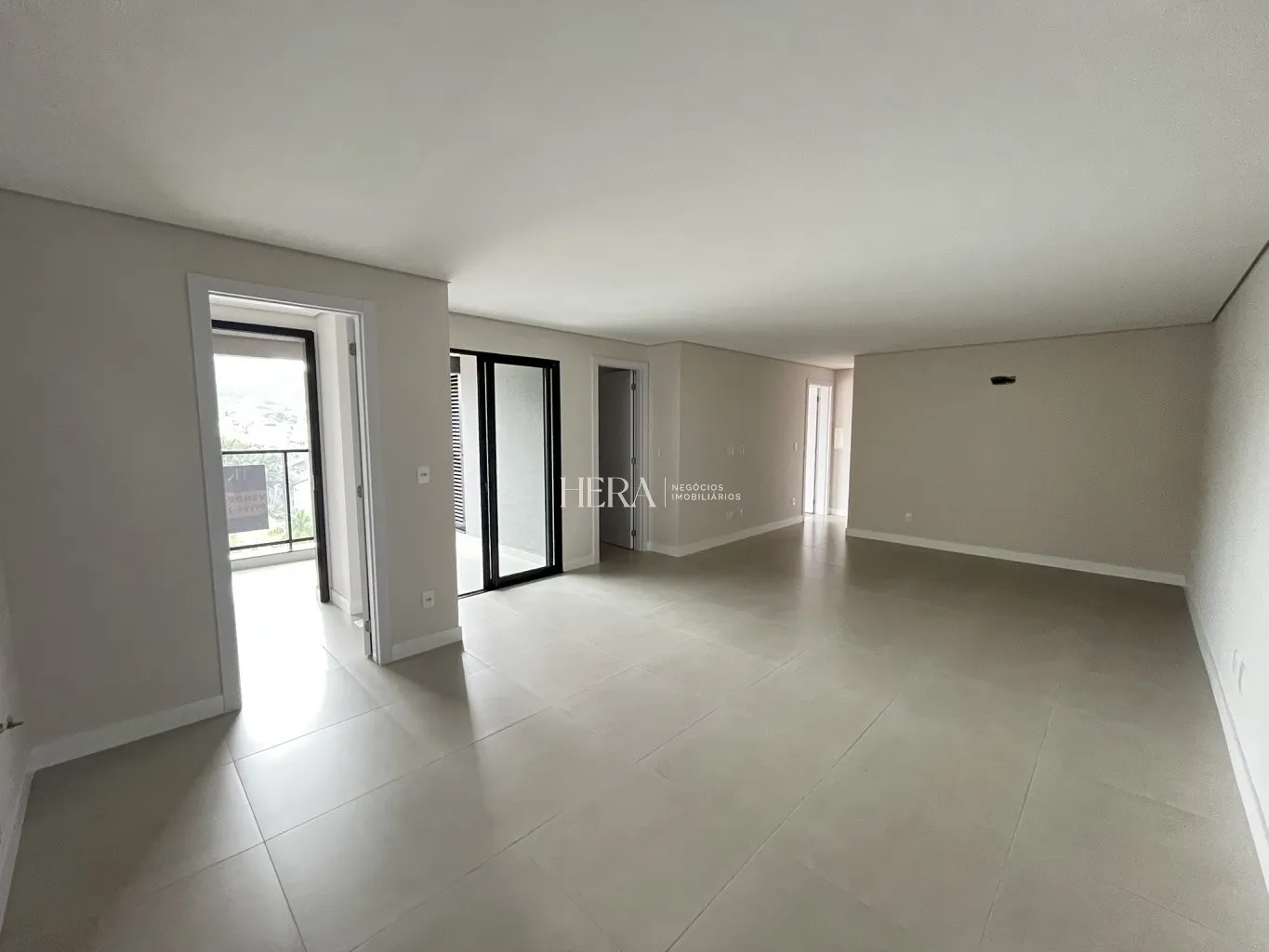 Apartamento de 02 dormitórios sendo 02 suítes no bairro da Velha! — foto 5