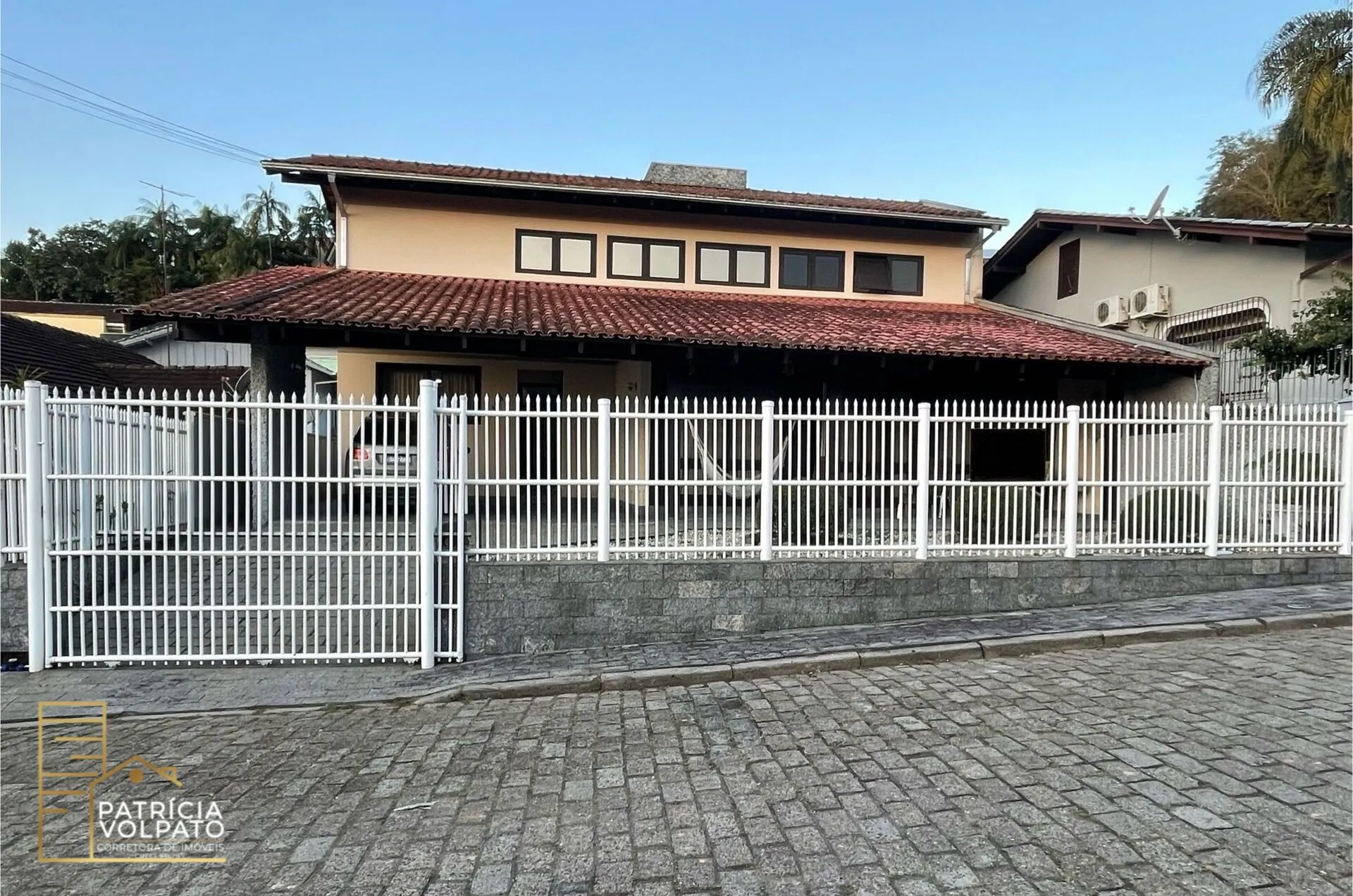 Casa Duplex com terreno livre nos fundos - foto 1