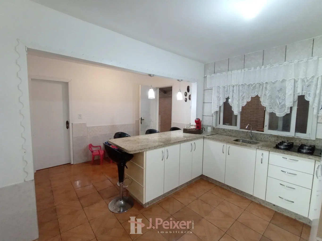 Casa com amplo terreno e 3 dormitórios sendo 1 suíte a venda no Bairro Velha Central — foto 6