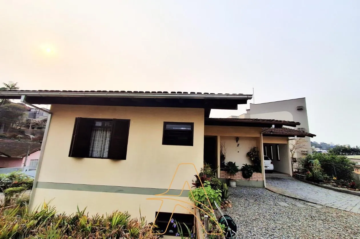 Casa Duplex com 2 Moradias – Bairro Água Verde — foto 2