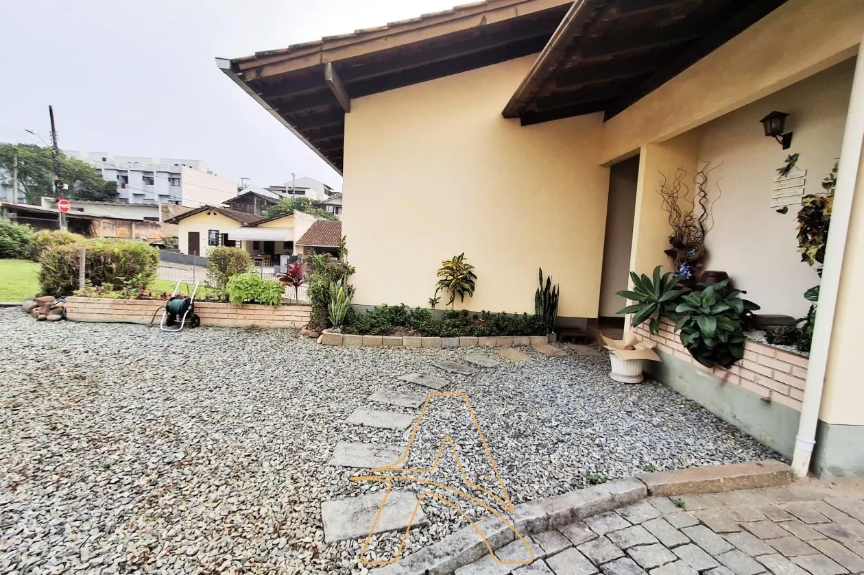 Casa Duplex com 2 Moradias – Bairro Água Verde — foto 7