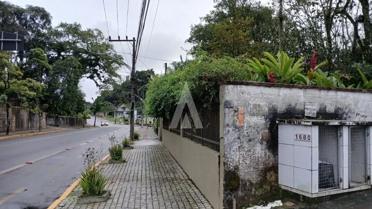 Terreno à venda no bairro América em Joinville, por R$ 1.200.000.00. — foto 4