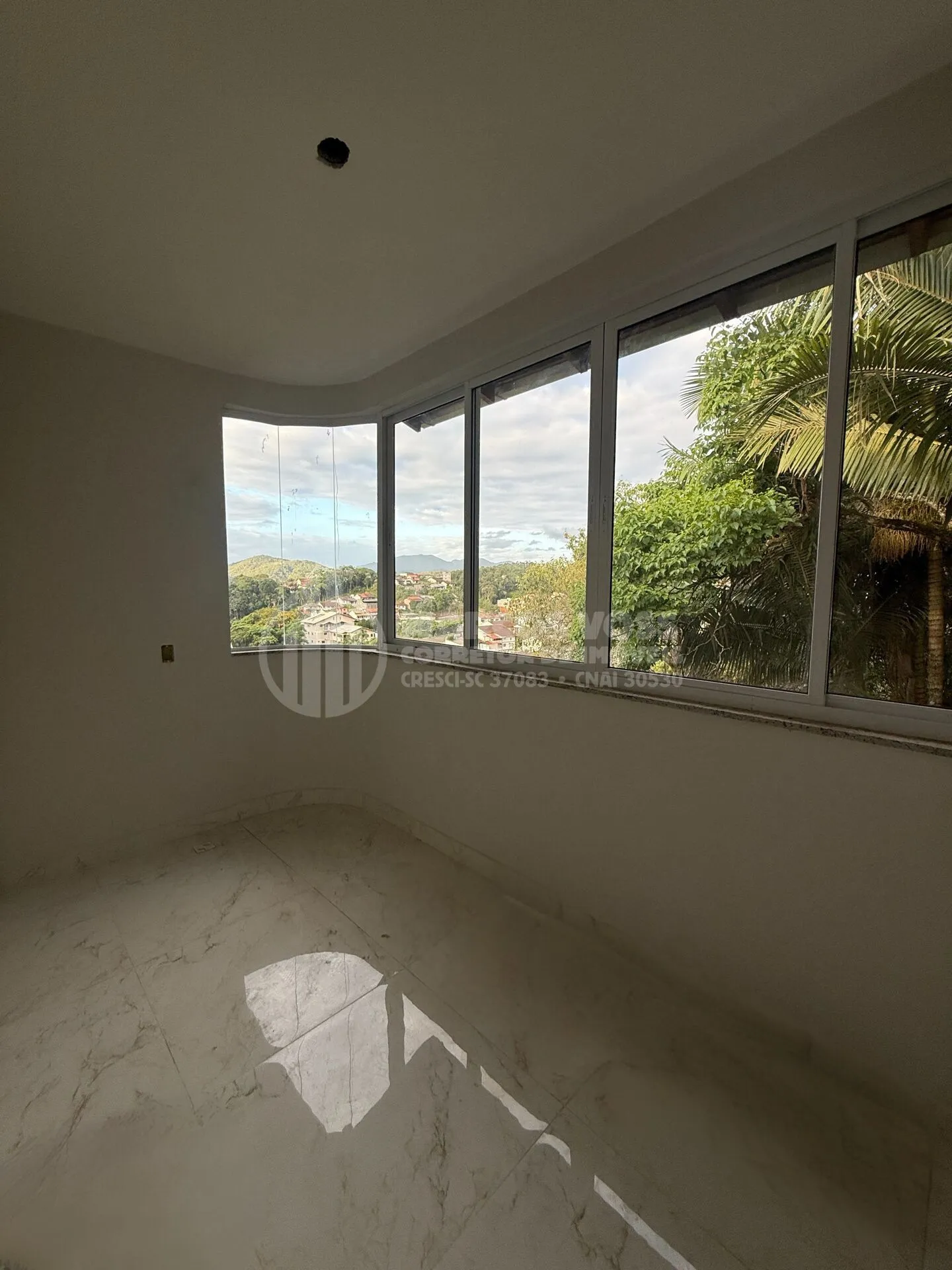 Casa Sobrado de alto padrão no bairro Tribess — foto 4