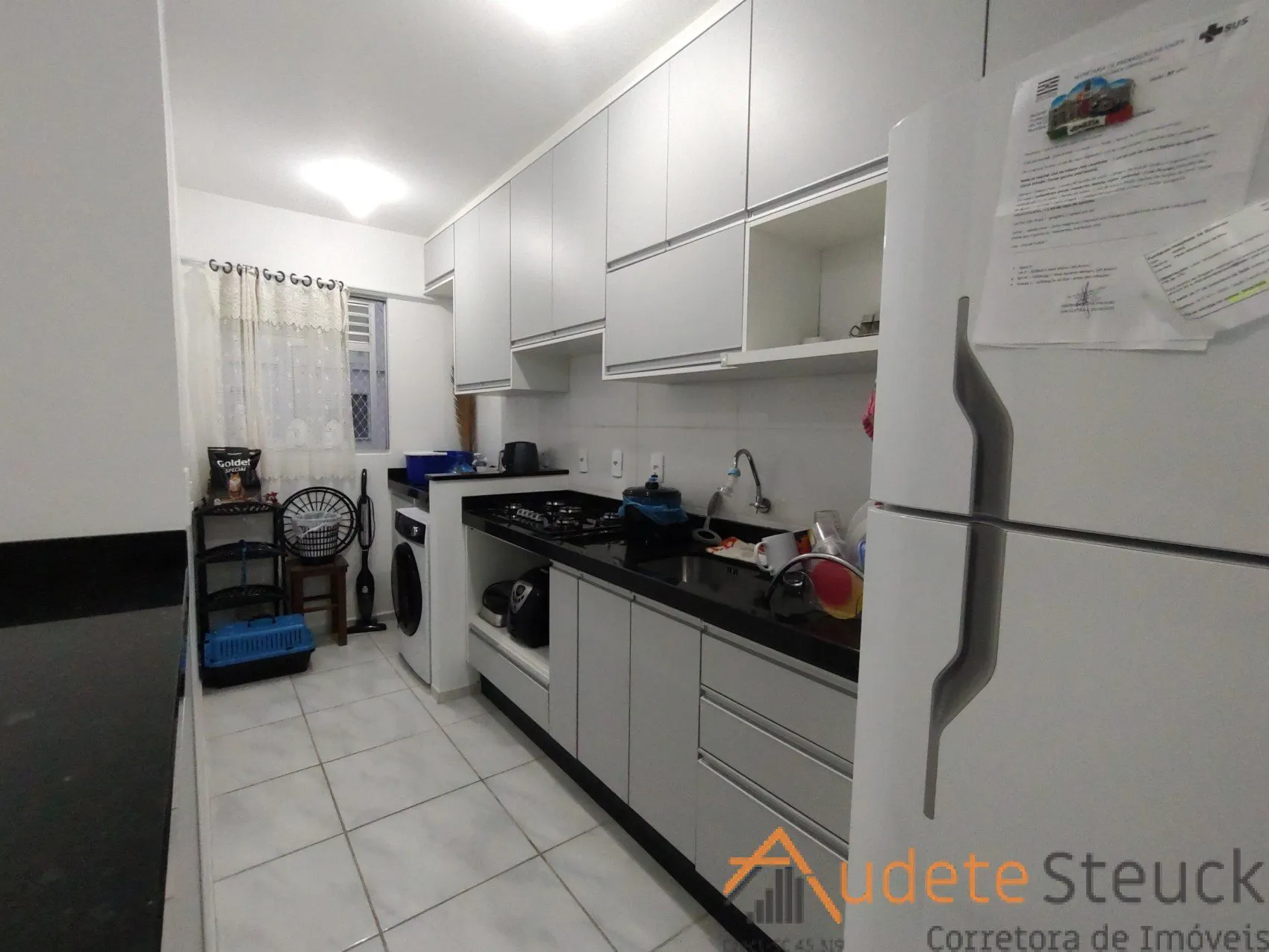 Apartamento com 2 Dormitórios próximo ao Komprão no Água Verde — foto 2