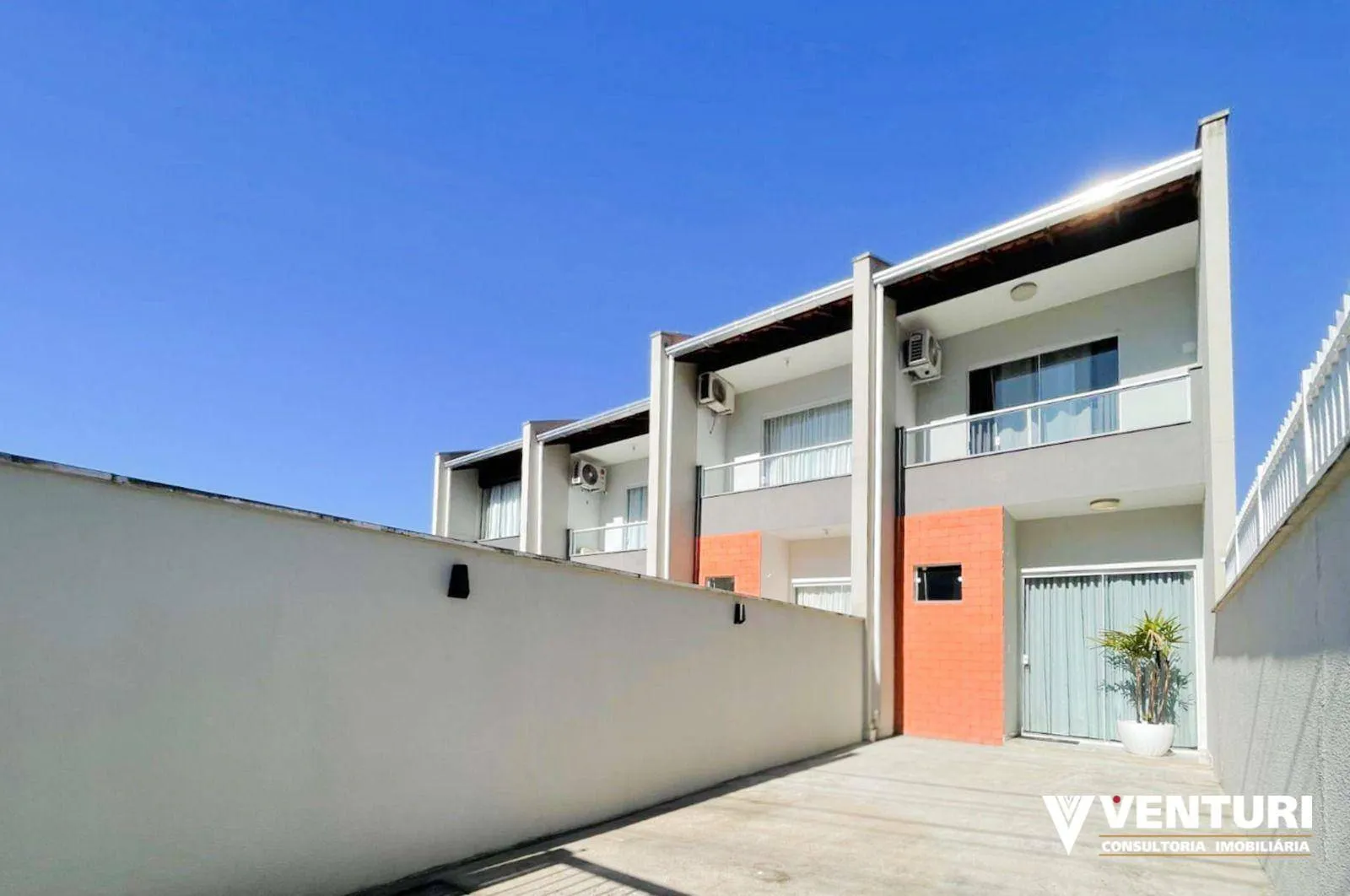 Casa com 2 dormitórios à venda, 92 m por R$ 515.000,00 - Água Verde - Blumenau/SC - foto 1
