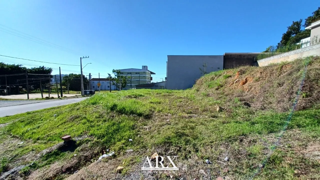 Terreno de Esquina à Venda - Loteamento Pacoville 2, Bairro Margem Esquerda em Gaspar - foto 1