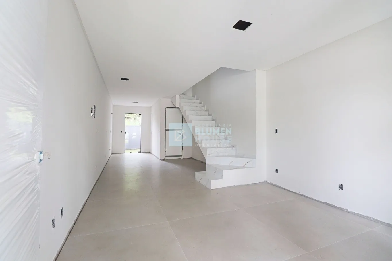 Sobrado com 2 suítes, no bairro da Velha! — foto 4