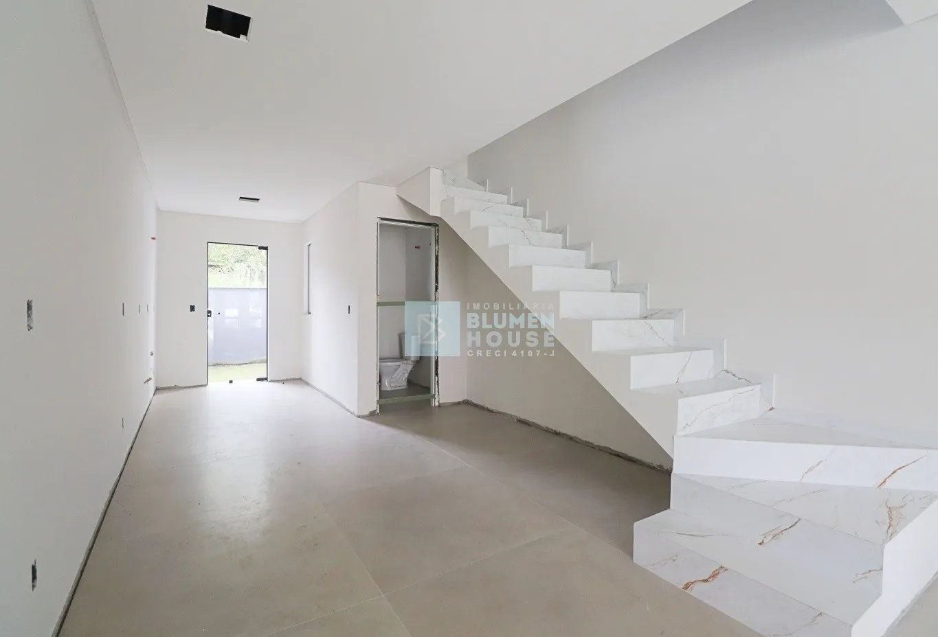 Sobrado com 2 suítes, no bairro da Velha! — foto 6