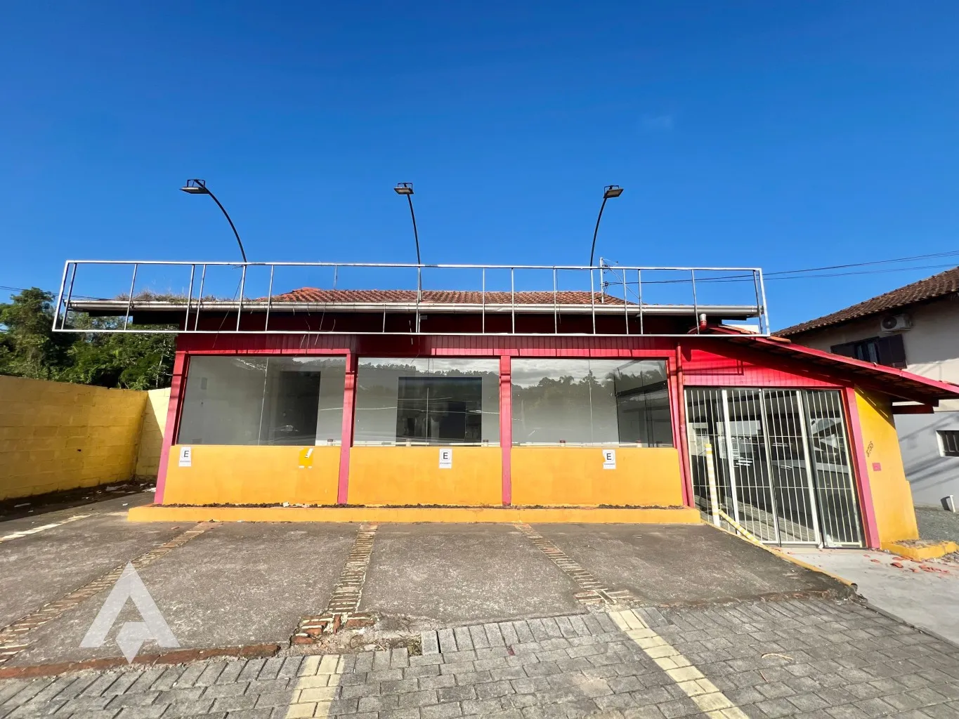 Loja térrea 150m para locação por R$ 12.000,00 - Bairro Água Verde - Blumenau/SC - foto 1