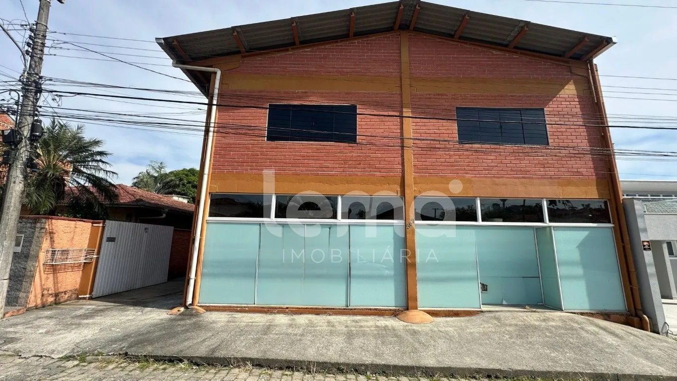 Aluga-se Galpão Espaçoso e Bem Localizado na Itoupava Norte! - foto 1