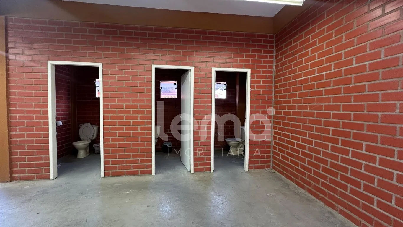 Aluga-se Galpão Espaçoso e Bem Localizado na Itoupava Norte! — foto 7