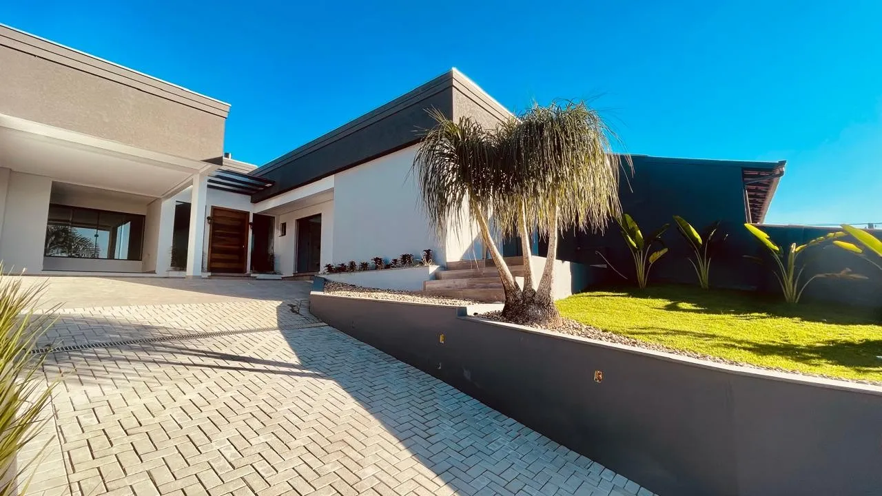 Casa Alto Padrão com Suíte, Churrasqueira e Jardim - Bairro Passo Manso - Blumenau — foto 2