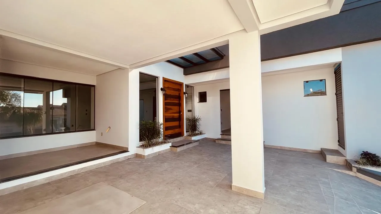 Casa Alto Padrão com Suíte, Churrasqueira e Jardim - Bairro Passo Manso - Blumenau — foto 3