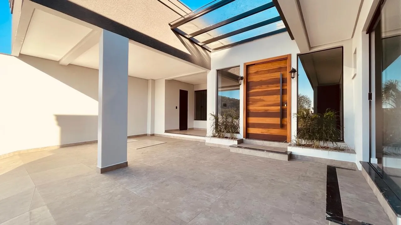 Casa Alto Padrão com Suíte, Churrasqueira e Jardim - Bairro Passo Manso - Blumenau — foto 4