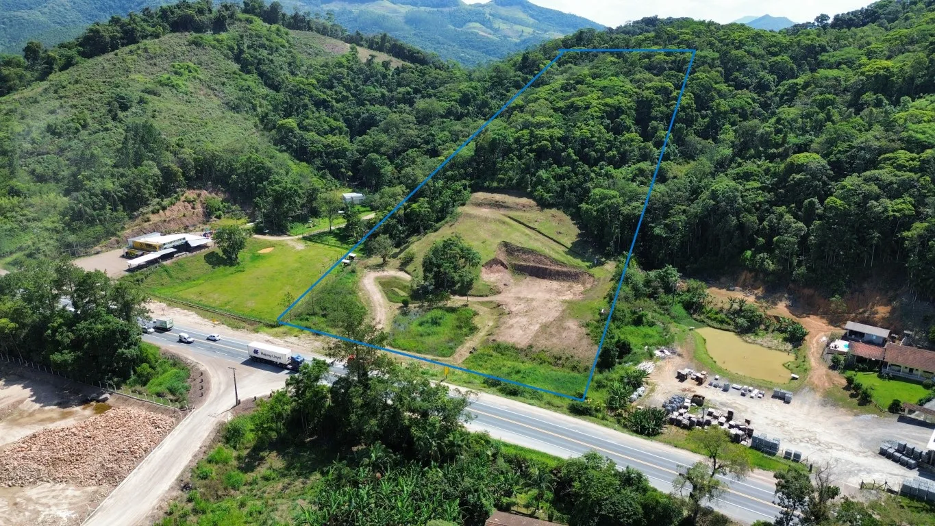 Terreno Industrial com ampla frente para BR 470 - foto 1