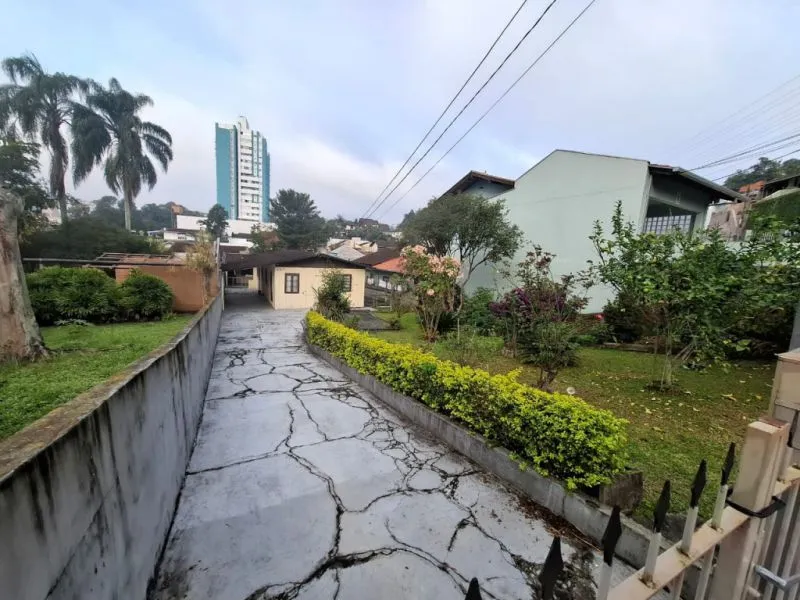 Casa com edícula a venda na Escola Agrícola - foto 1