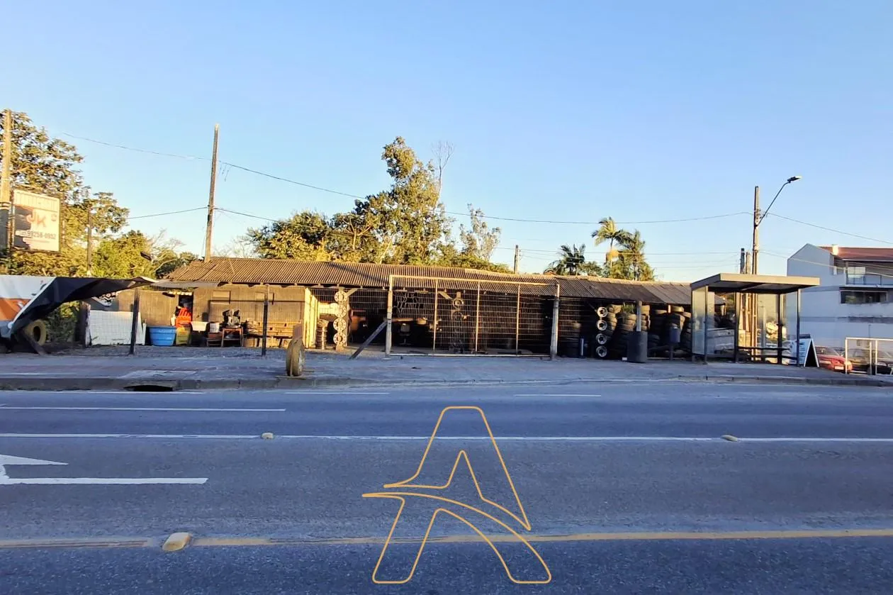 Terreno com zoneamento comercial - Excelente oportunidade para investimento! - foto 1