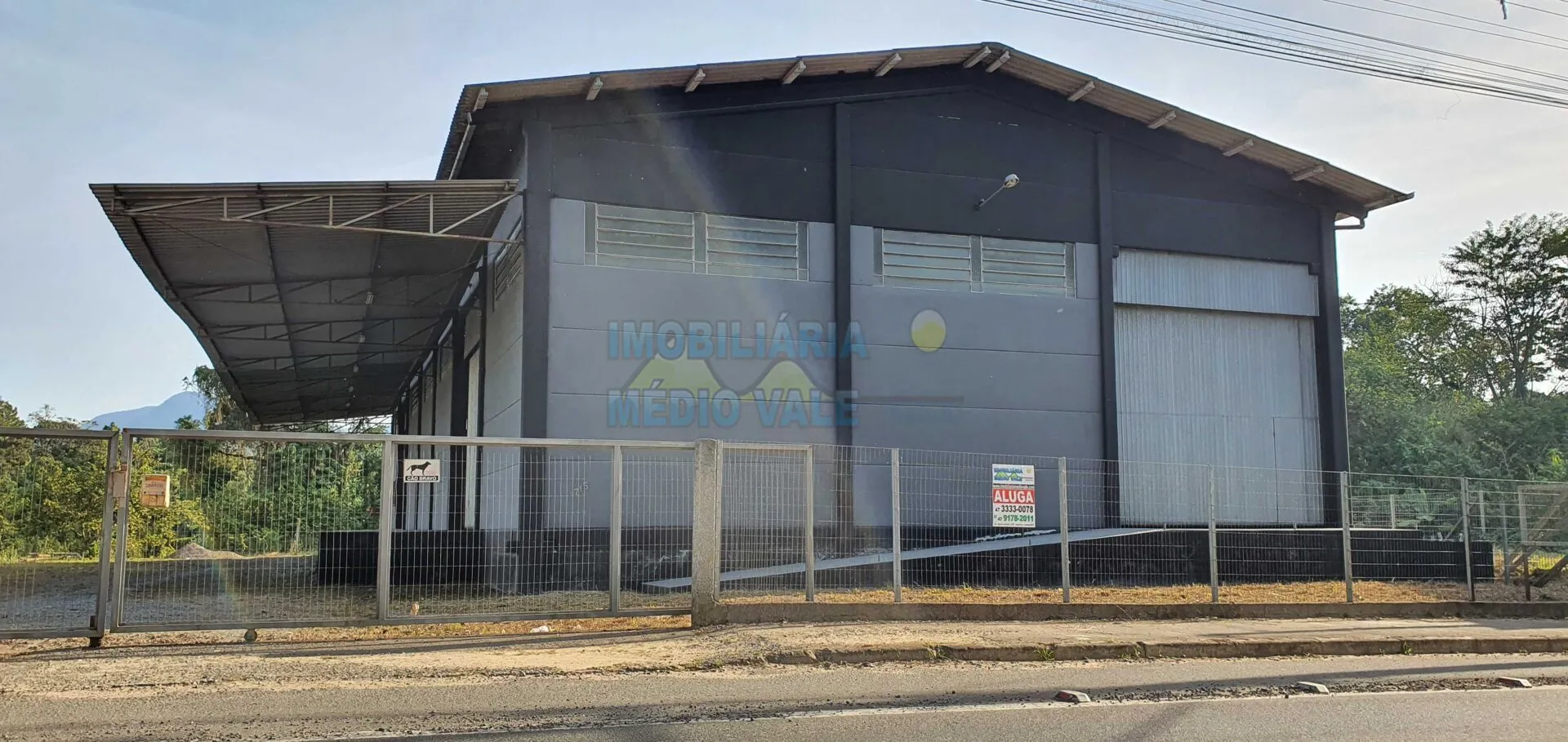 Galpão Industrial/comercial para alugar em Indaial - foto 1