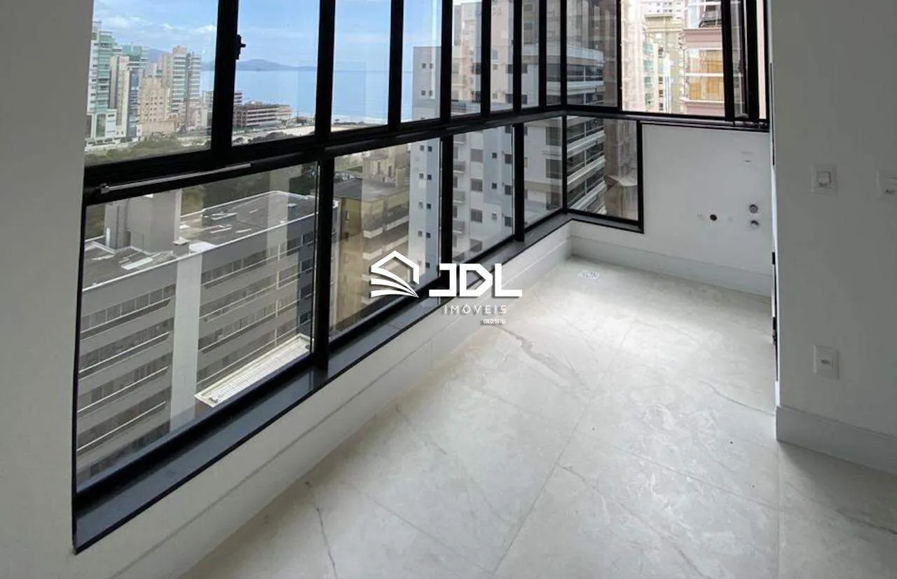Apartamento à venda no bairro Meia Praia — foto 6