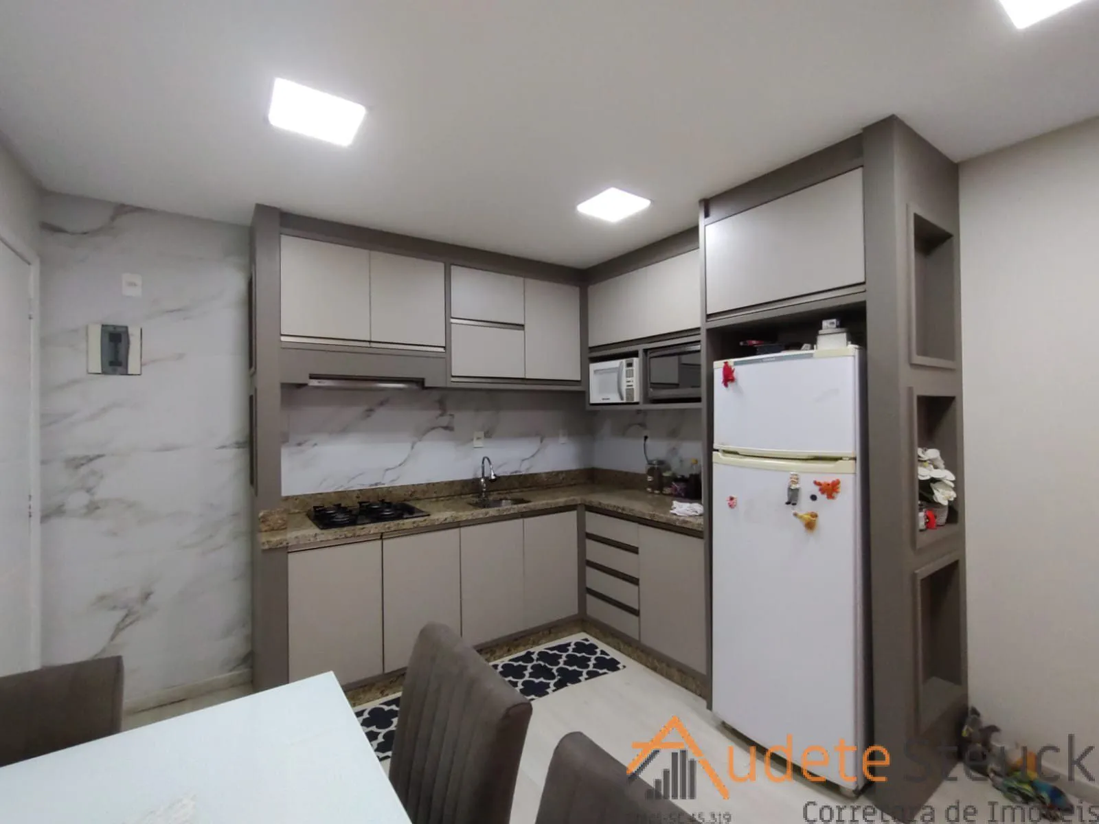 Exclusividade! Apartamento contendo 2 dormitórios à 2 minutos do Centro. — foto 4