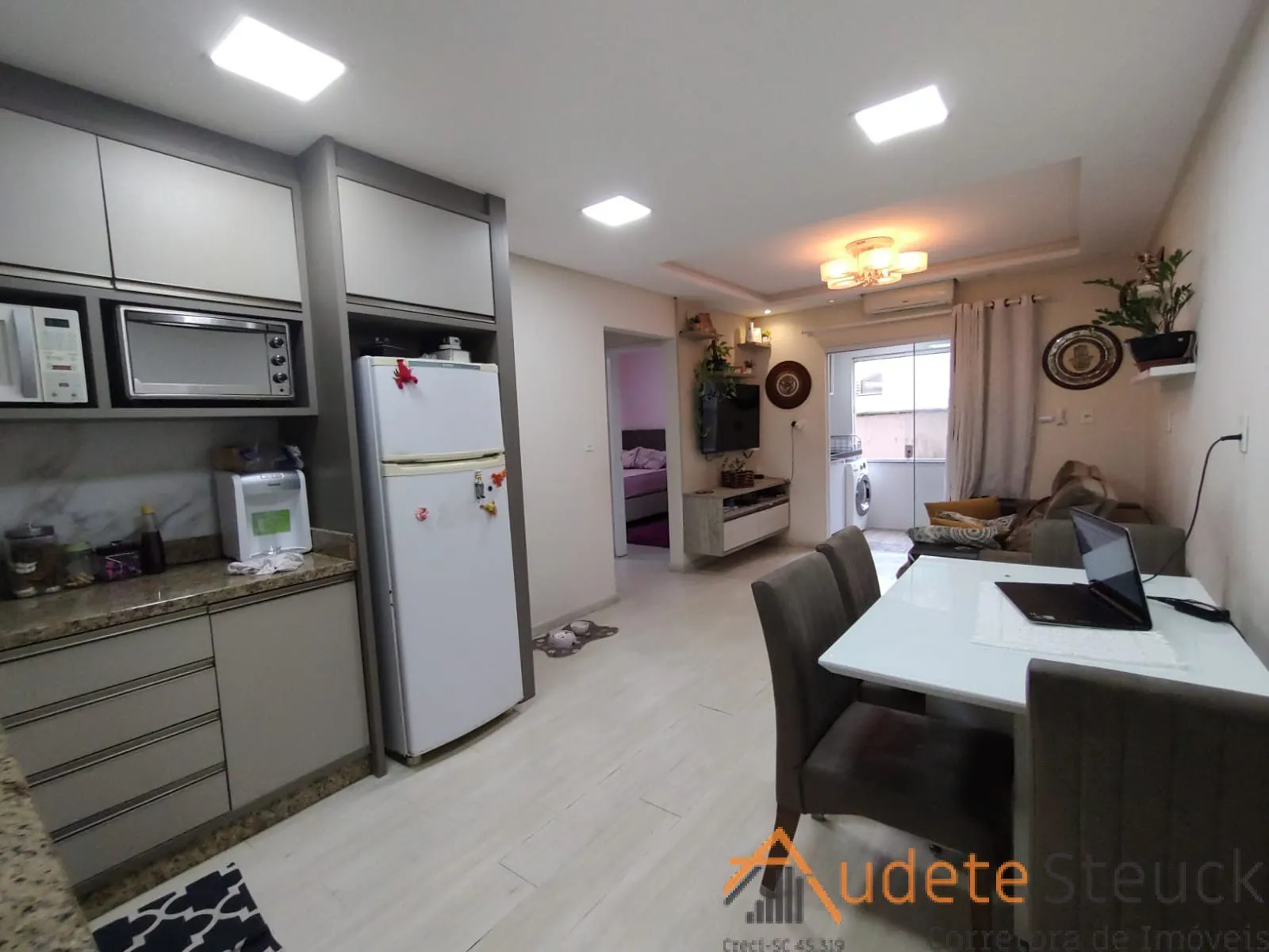 Exclusividade! Apartamento contendo 2 dormitórios à 2 minutos do Centro. — foto 5