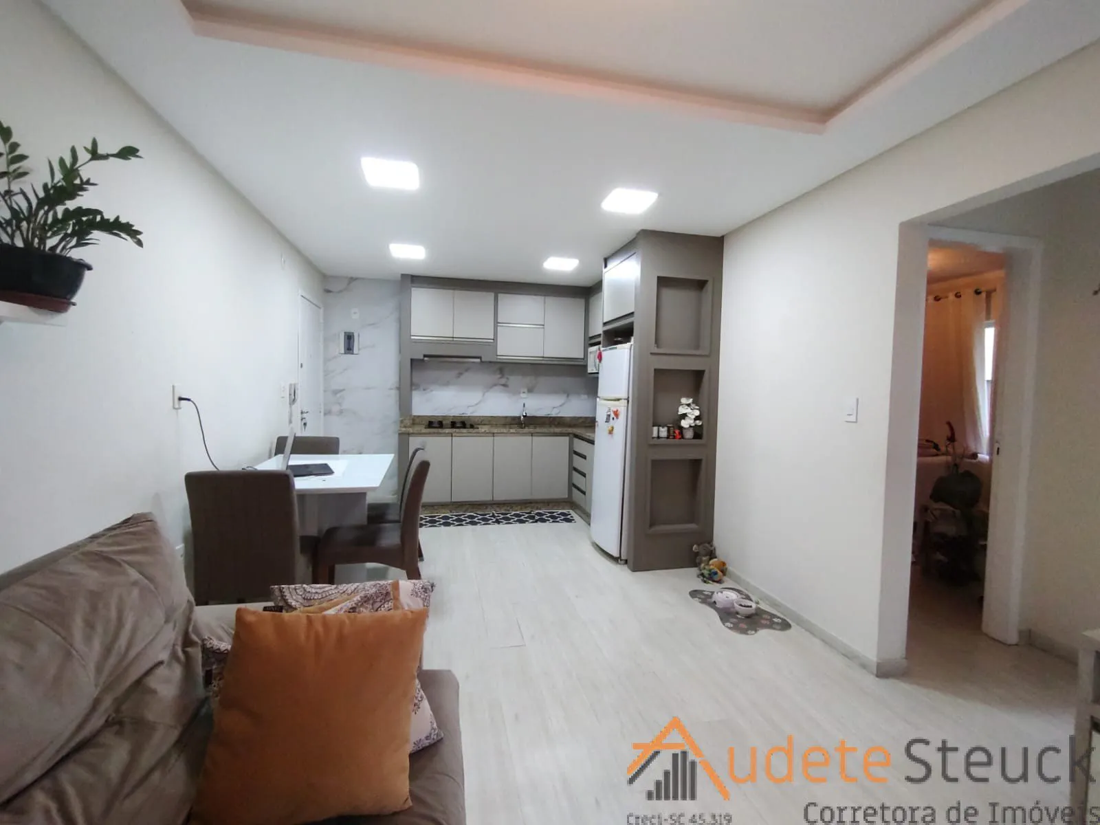 Exclusividade! Apartamento contendo 2 dormitórios à 2 minutos do Centro. — foto 7