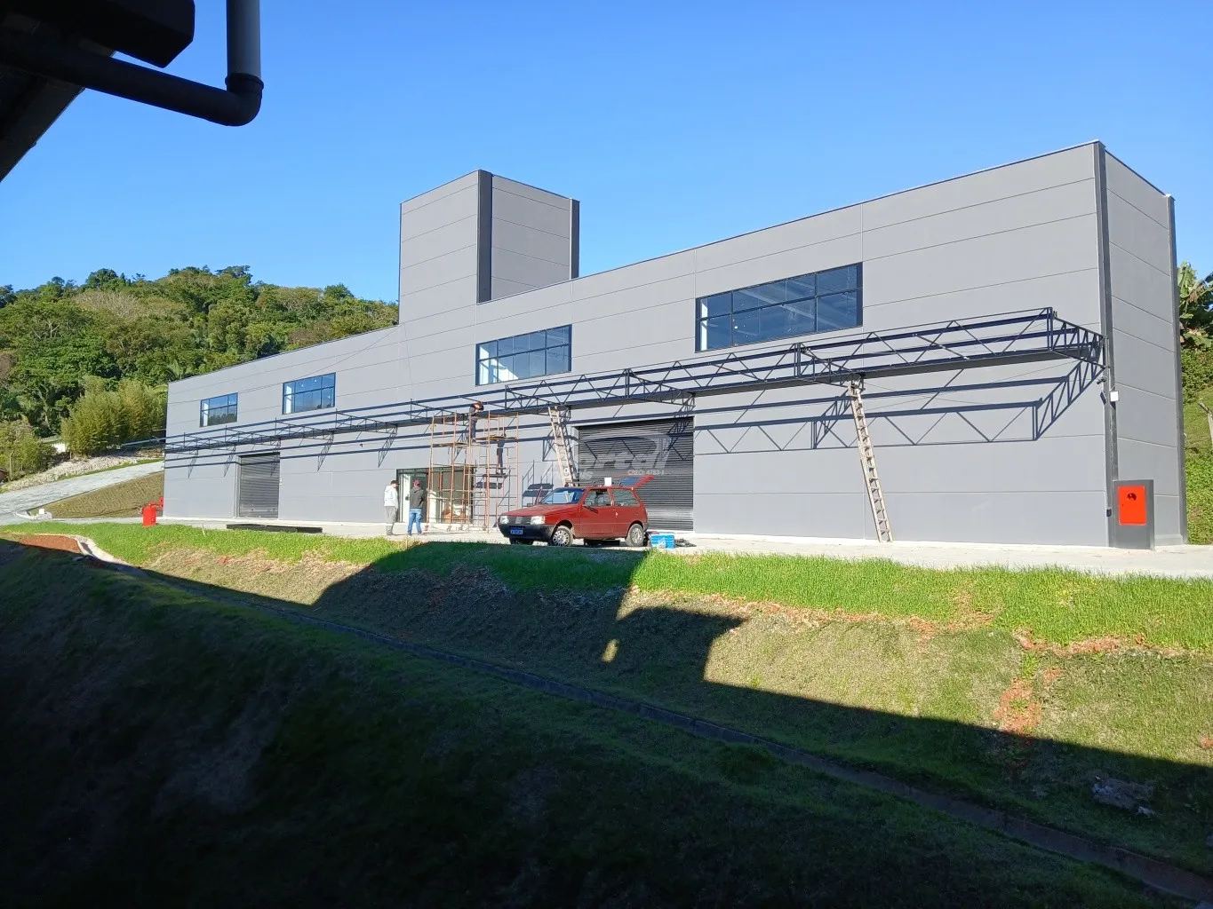 Loja térrea estilo galpão disponível para locação no bairro Do Salto - Blumenau/SC - foto 1