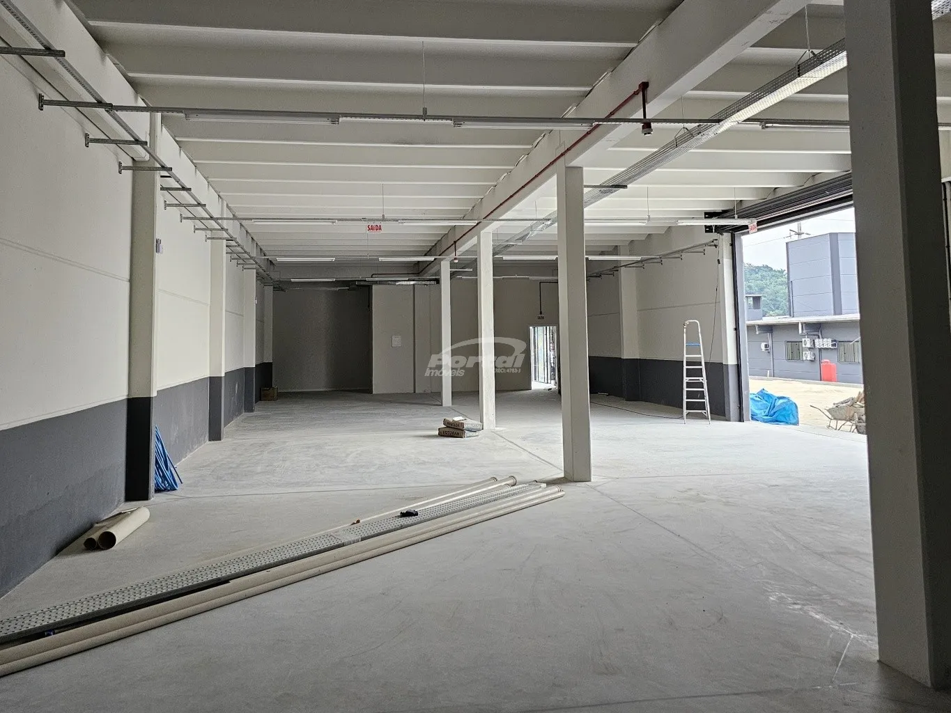 Loja térrea estilo galpão disponível para locação no bairro Do Salto - Blumenau/SC — foto 6