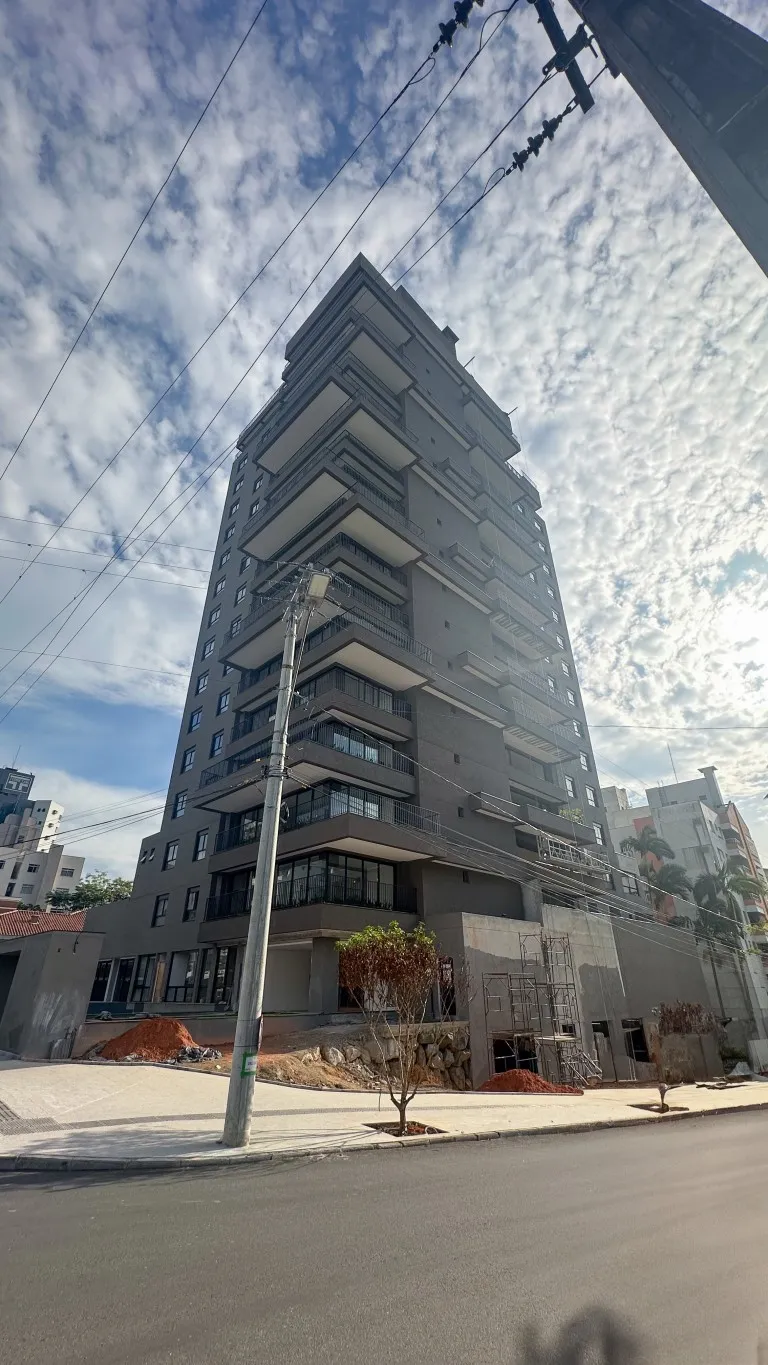 Dados dos Apartamentos Com 146,00m de área privativa 3 Suítes 3 vagas de garagem. — foto 3