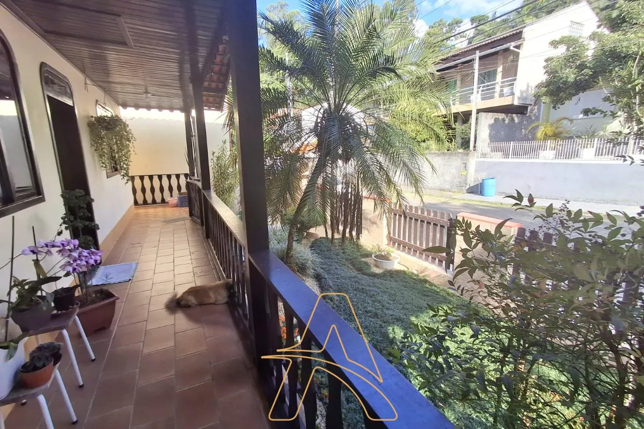 Casa Mobiliada / 2 Pavimentos - Espaço, Versatilidade e Ótima Localização! — foto 3