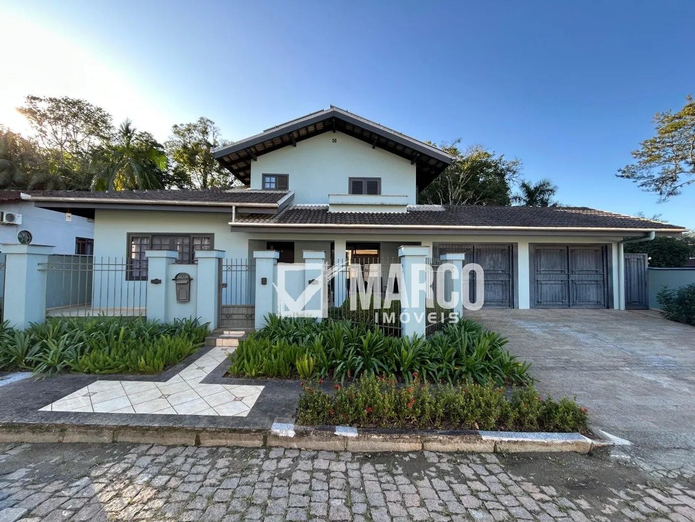 Casa completa com design moderno e piscina! - foto 1