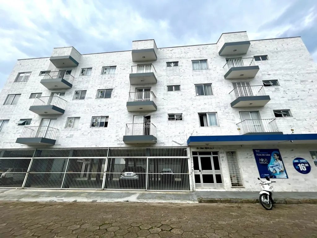 Apartamento mobiliado em Balneário Piçarras no bairro Centro (Cód. 21033) - foto 1