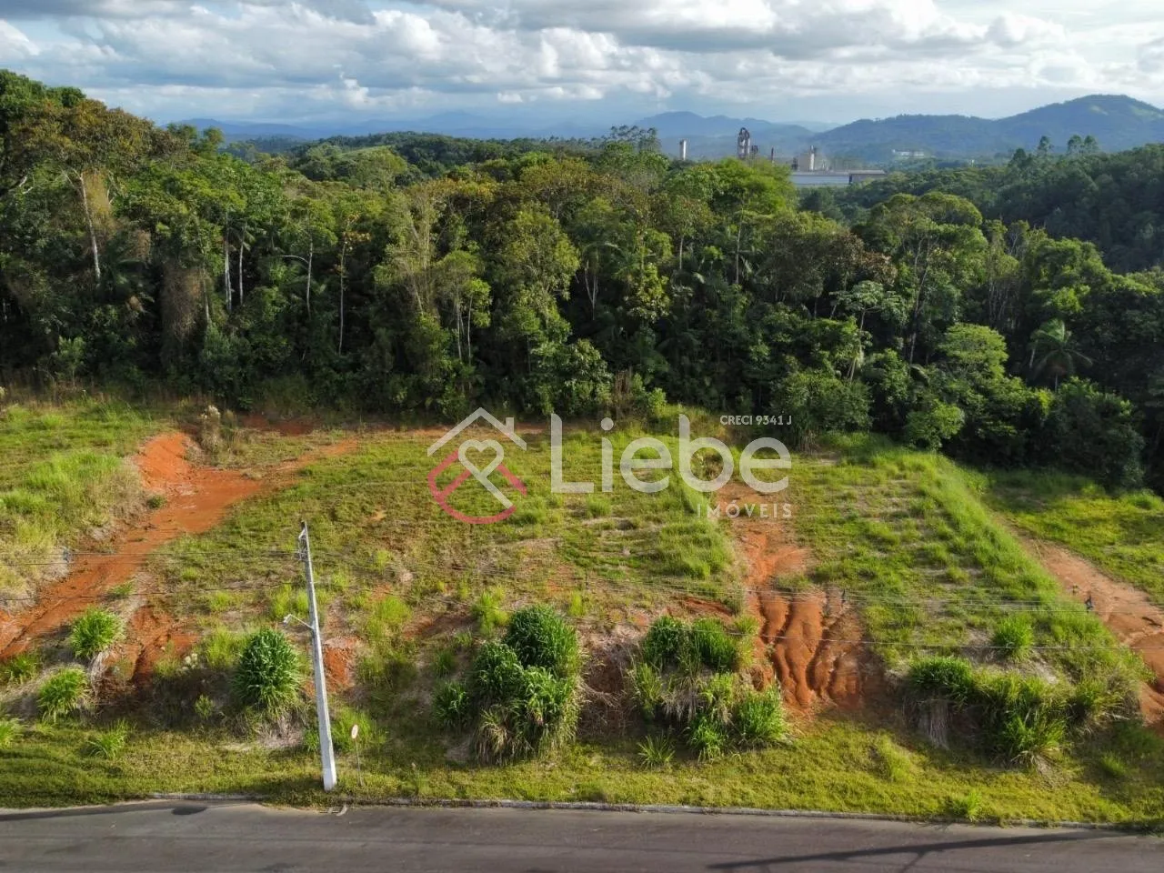 Terreno Lindo no Residencial Eco Garden no Bairro Testo Central em Pomerode com 450,00m fazendo frente em 15,00 metros. - foto 1