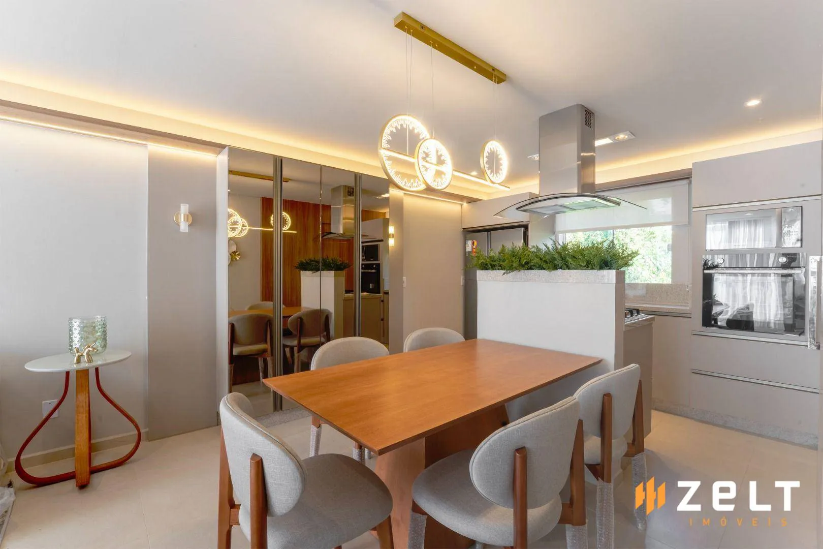 Casa Nova Mobiliada com 2 Suites em Condominio Fechado, à Venda no Bairro Água Verde - Blumenau/SC - foto 1