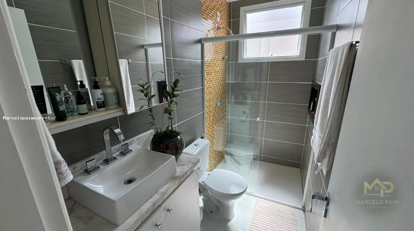 Casa Duplex para Venda em Florianópolis, São João do Rio Vermelho, 2 dormitórios, 1 suíte, 2 banheiros, 1 vaga - foto 1