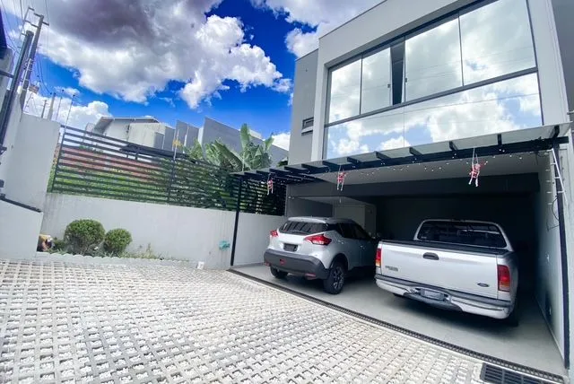 Casa · à venda · 3 quartos · 201m² · Água Verde, Blumenau
