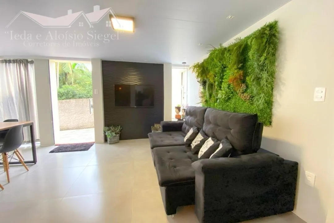 Casa de Alto Padrão com 3 Pavimentos no Bairro Rio Morto Indaial/SC - Ref. 1475 — foto 4