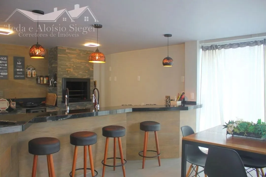 Casa de Alto Padrão com 3 Pavimentos no Bairro Rio Morto Indaial/SC - Ref. 1475 — foto 6