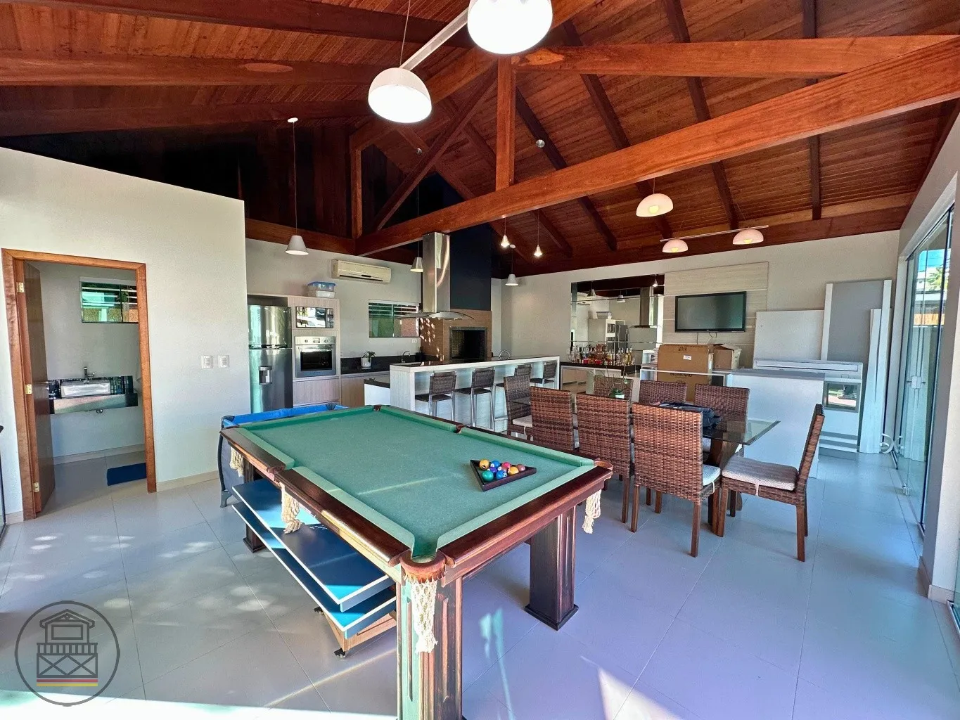 Excelente casa de alto padrão com 3 suítes no condomínio fechado Golden Park, em Blumenau. — foto 6