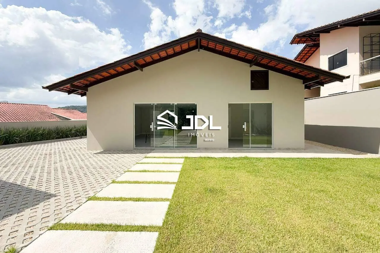 Casa com 3 suítes, no centro de Gaspar! — foto 3