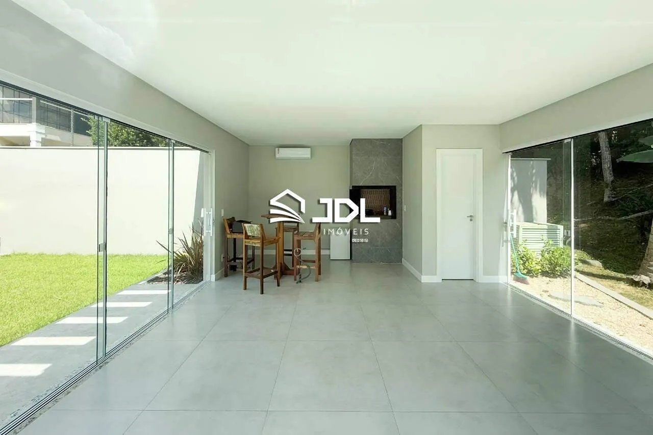Casa com 3 suítes, no centro de Gaspar! — foto 7