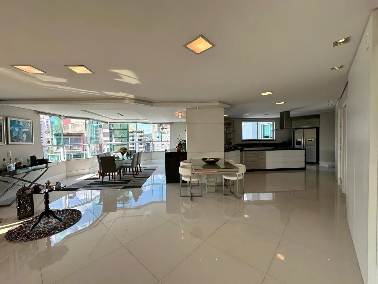 Apartamento para Venda em Blumenau, Jardim Blumenau, 3 dormitórios, 3 suítes, 2 banheiros, 3 vagas - foto 1