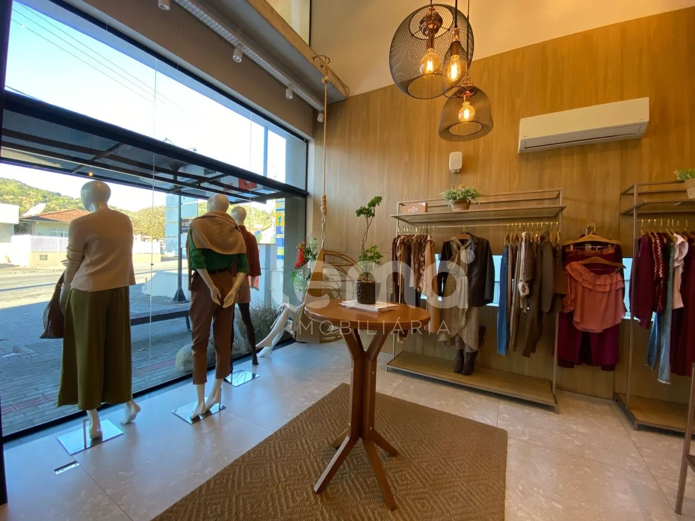 Ponto Comercial à venda no centro de Indaial. - foto 1