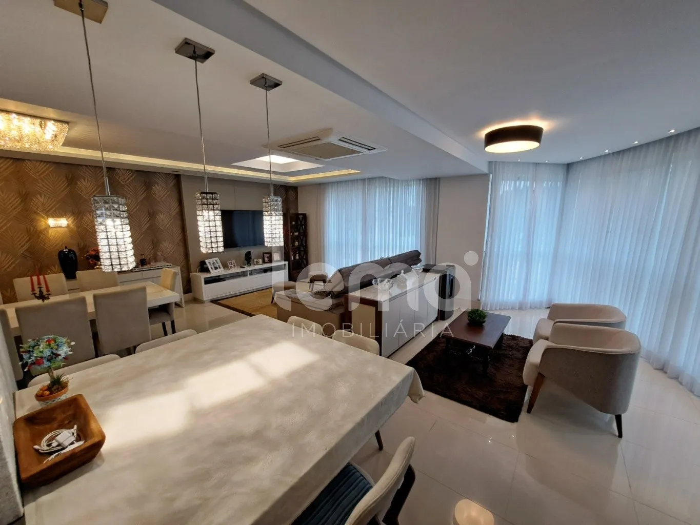 Apartamento mobiliado, equipado e decorado com 3 suítes no bairro Vila Nova, em Blumenau. — foto 2