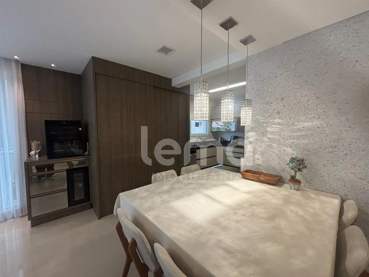 Apartamento mobiliado, equipado e decorado com 3 suítes no bairro Vila Nova, em Blumenau. — foto 4