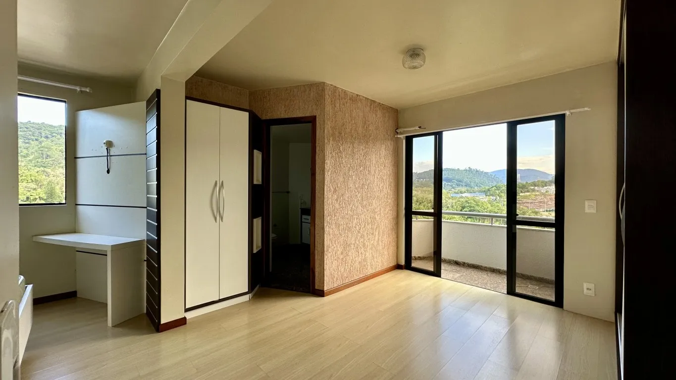 Viva com exclusividade, amplo apartamento aconchegante em localização nobre. Vorstadt. — foto 3