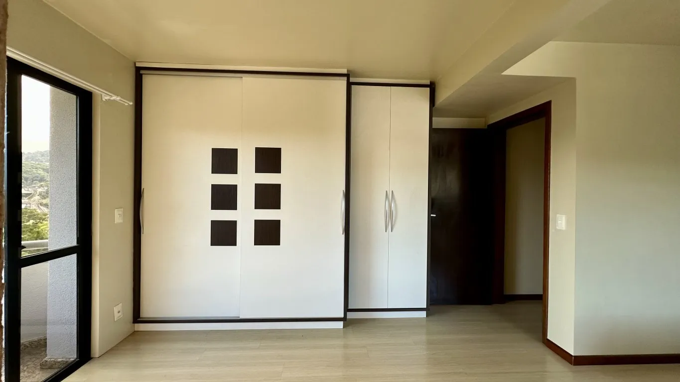 Viva com exclusividade, amplo apartamento aconchegante em localização nobre. Vorstadt. — foto 4